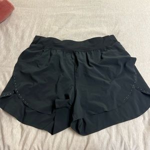 LULULEMON find your pace shorts